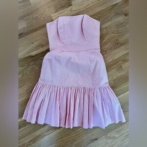 Vineyard Vines - NWOT pink seer sucker strapless dress. Size 0
